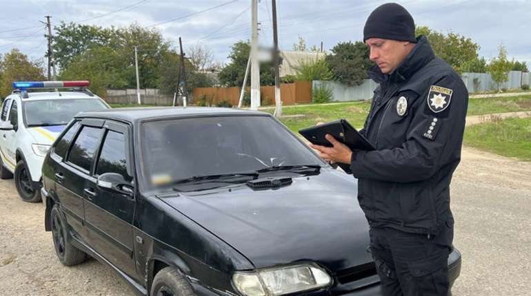 На трасі біля Василівки водій збив велосипедиста та втік, але поліція швидко знайшла порушника