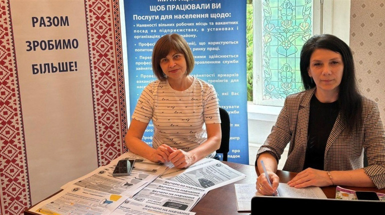 Яку допомогу ВПО надає херсонський хаб у Києві