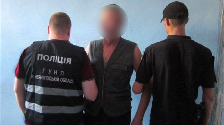 Ніжинські поліцейські затримали підозрюваного у хуліганстві із застосуванням зброї