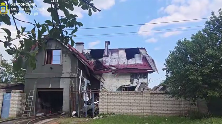 На Херсонщині протягом доби через атаки РФ загинула людина, ще 15 — поранені