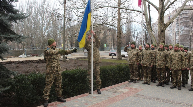 Флешмоб та автопробіг на честь Дня єдності