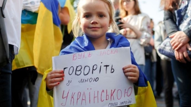 Сфера послуг переходить на українську