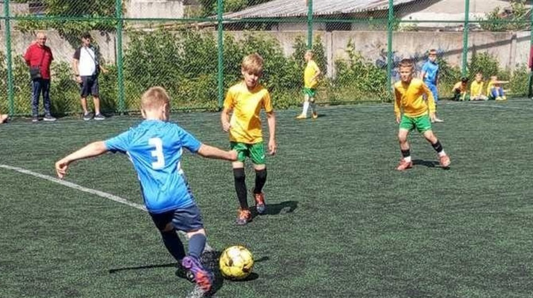 Чемпіонат з мініфутболу у Старокостянтинові присвятили пам’яті героя Олександра Десятнюка