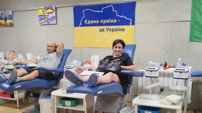 Представники Великобурлуцької громади "задонатили" свою кров для порятунку інших
