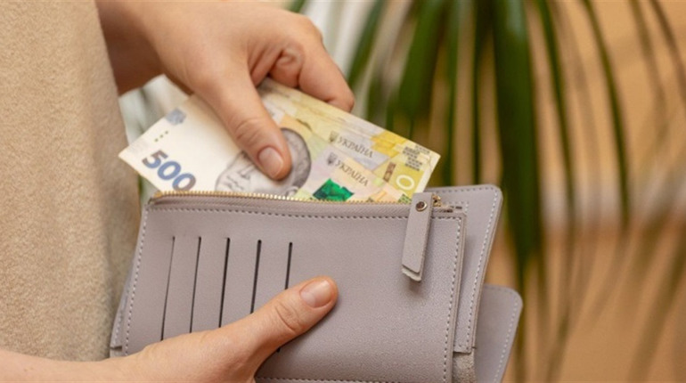 Постраждалі від війни українки можуть отримати грошову допомогу від міжнародного жіночого фонду