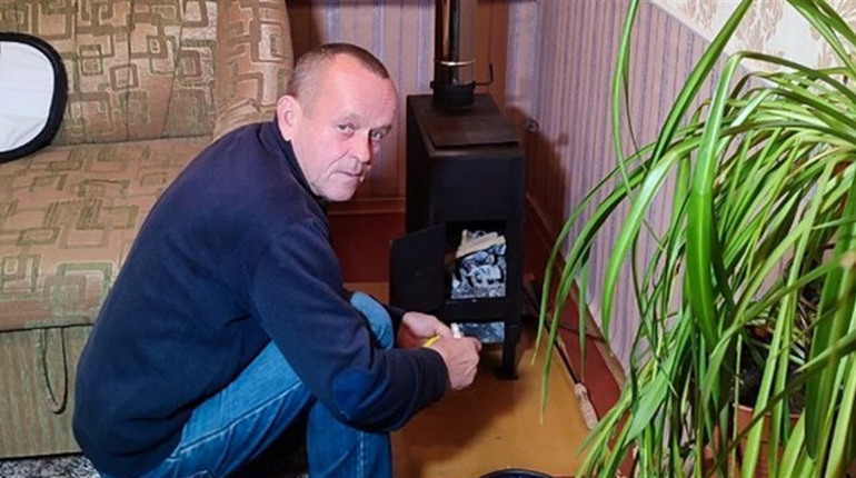 Пічка-Марічка" – в багатоквартирному будинку Шостки встановили «буржуйку»