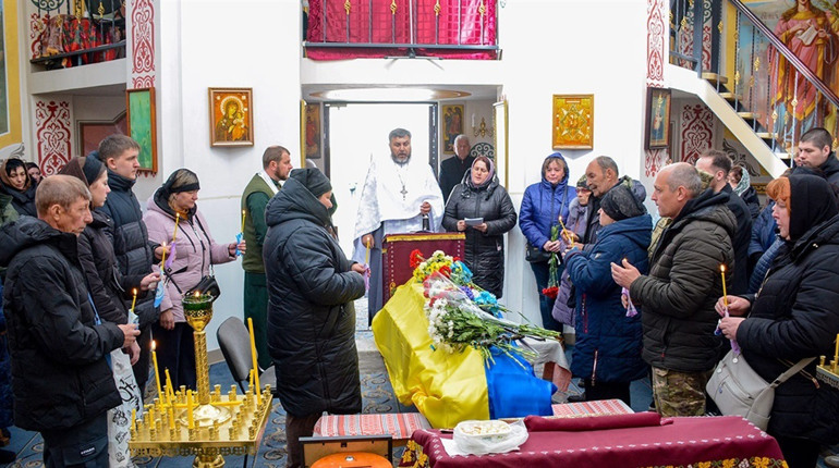 Став на заваді ворожій орді - на Кагарличчині провели в останню дорогу воїна Олексія Шевченка