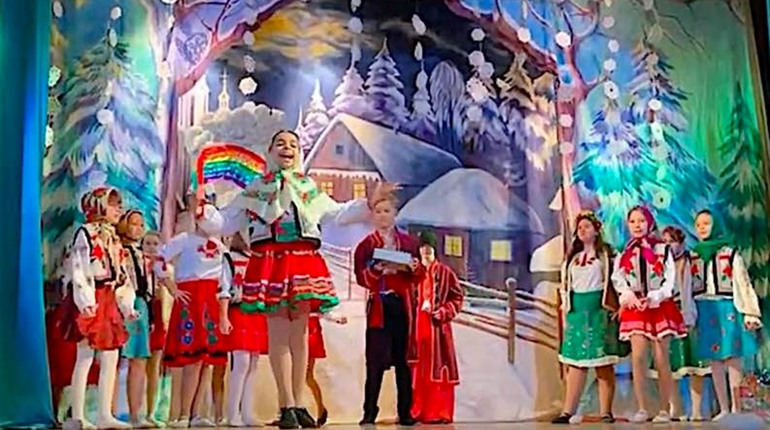 В Измаиле прошел первый детский утренник ко Дню Святого Николая (видео)