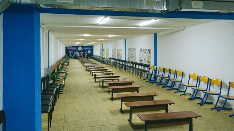 У Біляївці обладнають ще одне найпростіше укриття: ним зможе користуватися і школа