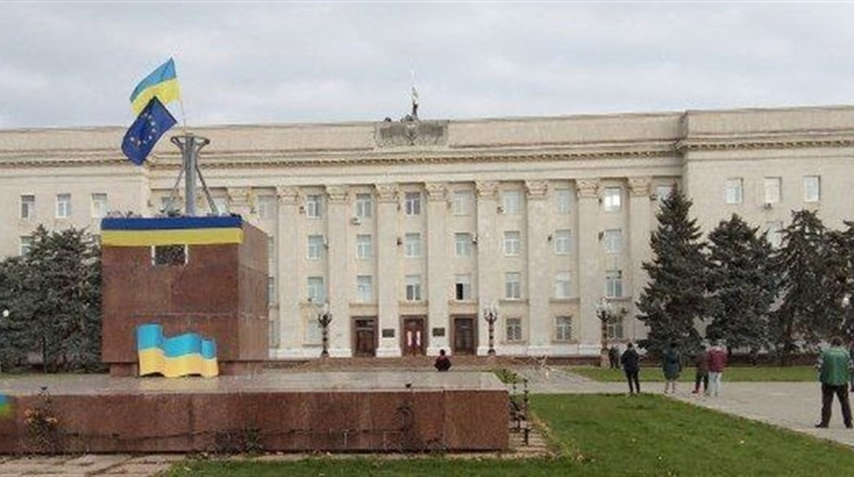 Херсон — це Україна: Містяни зустрічають ЗСУ з українськими прапорами