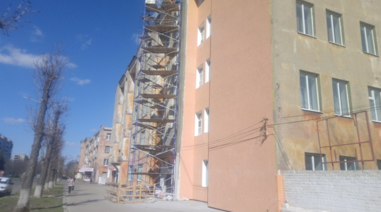 В Попаснянском лицее железнодорожного транспорта проводят ремонт