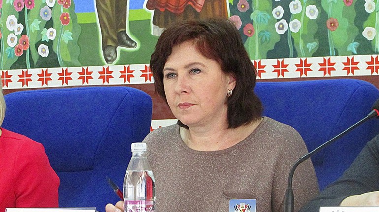 За сумлінну працю, високий професіоналізм..: Оксану Гвозденко пропонують нагородити грамотою Кабміну