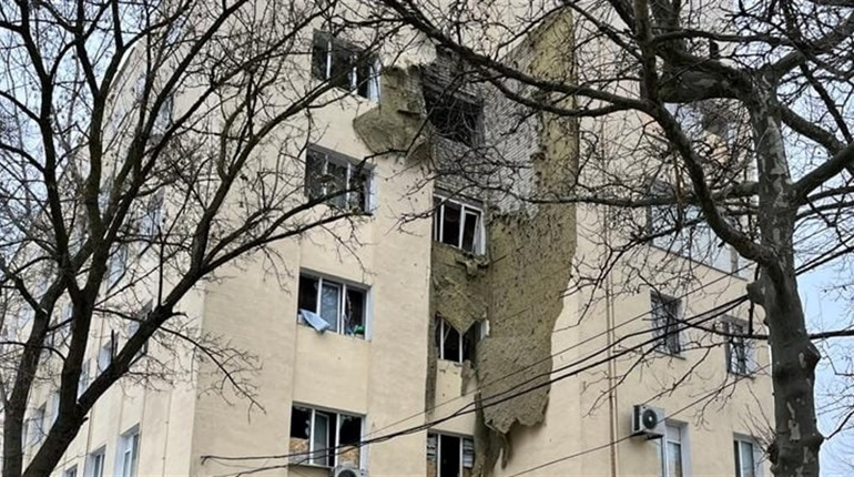 29 січня росіяни масовано обстріляли Херсон: поцілили в лікарню (ОНОВЛЕННЯ)