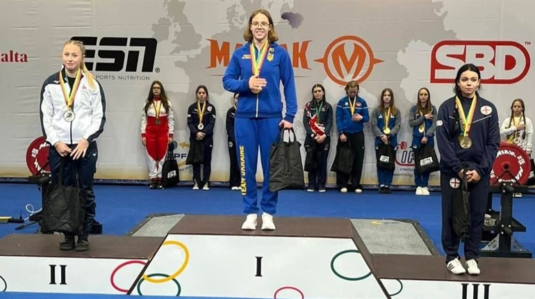 Золото Європи їде до Шостки: Ксенія Денисенко стала чемпіонкою Європи з класичного жиму лежачи