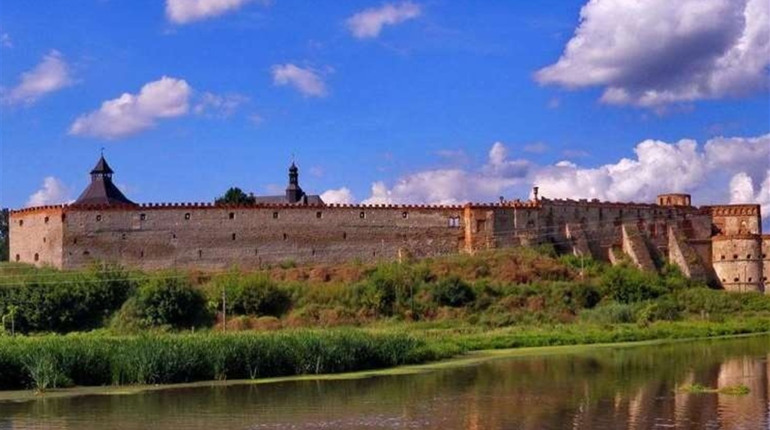 #TravelДневник. Путешествуем по Украине: Меджибож – крепость «Белый лебедь»