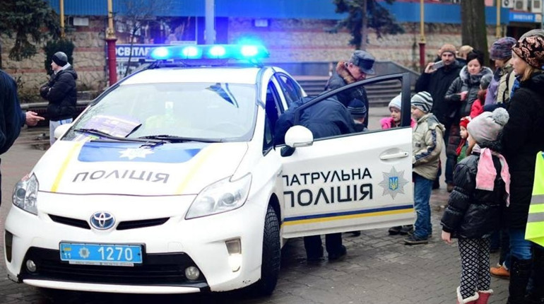  Різдво з копами: реальна акція для дітей від патрульної поліції