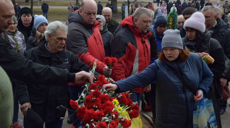 Шосткинщина провела в останню путь захисника Миколу Дубровного
