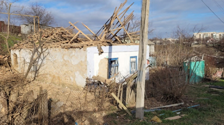 Окупанти продовжують обстрілювати Херсонщину та мародерять на окупованих територіях