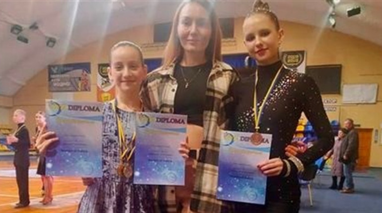 Юні смілянки посіли призові місця у змаганнях зі спортивних бальних танців