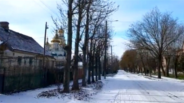 Нова Каховка: без світла, води і під обстрілами