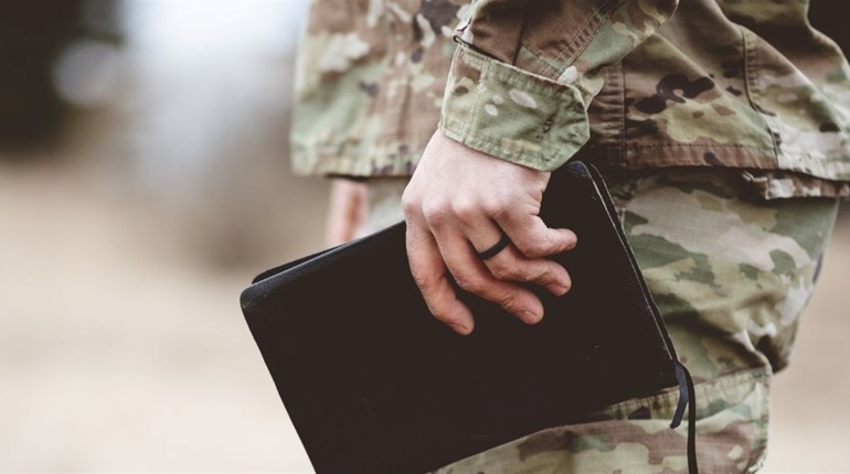 Як нараховується страховий стаж військовослужбовцям