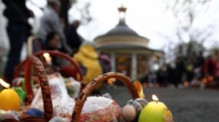 У Великдень і поминальні дні мешканців громади закликають залишатися вдома