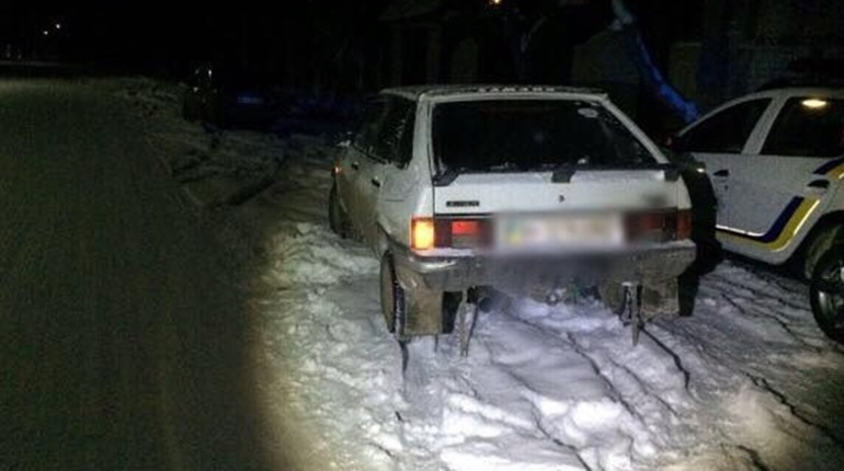 Дві дівчини з Троїцького потрапили в лікарню після катання на санчатах 