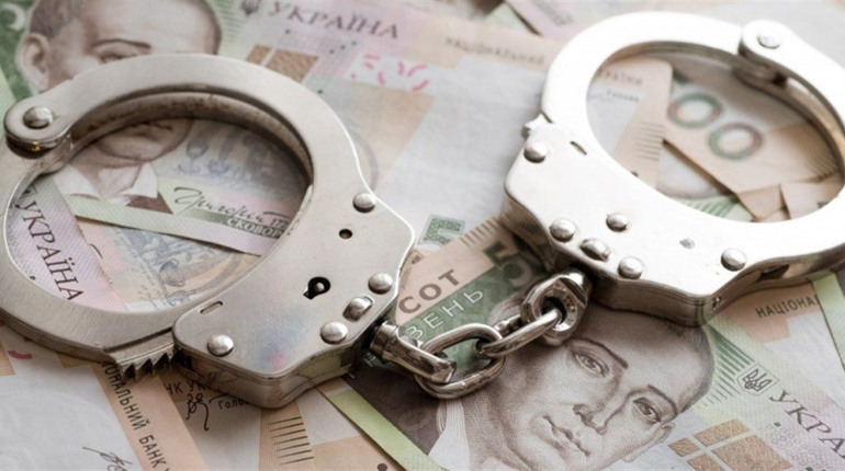 У Великодолинській громаді злодії вимагали з чоловіка 8 тис доларів неіснуючого боргу
