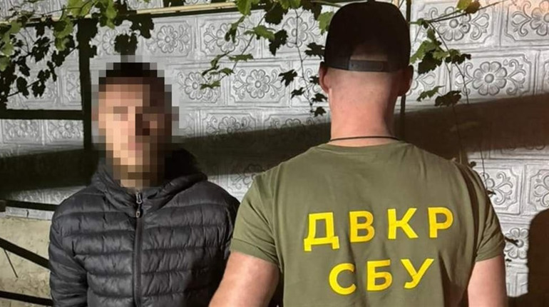 СБУ затримала дезертира, який коригував удари рф по Сумщині