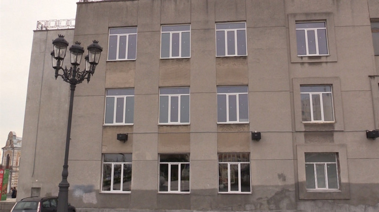 Уманський будинок культури: нові вікна 