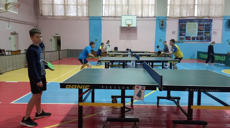 Юні сміляни взяли участь у тенісному турнірі
