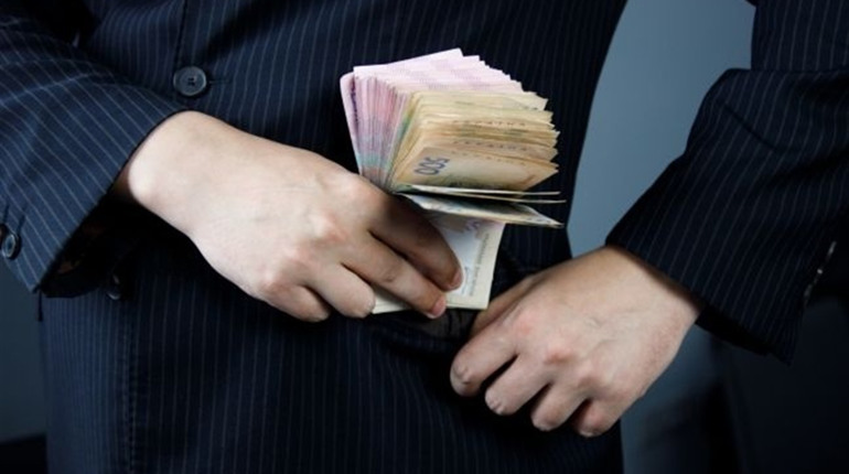 Жінка із Сватівщини віддала шахраям 10 000 гривень, щоб отримати свій «виграш» від «Пошторг»
