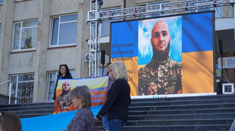 У Городку вшанували памʼять дворазового чемпіона Європи і захисника Олександра Пєлєшенка