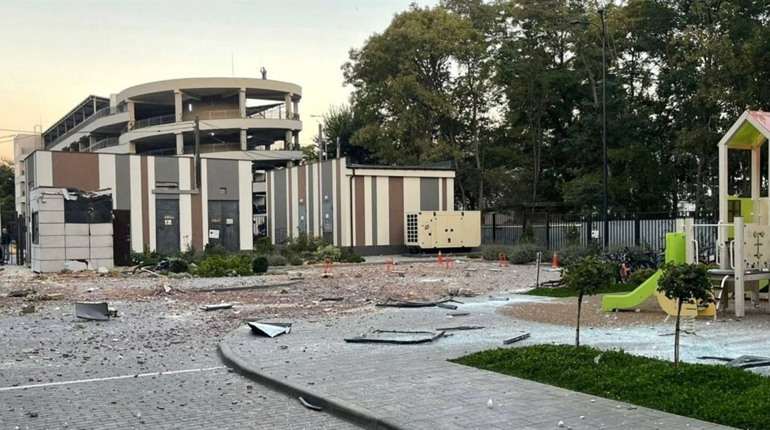 Масована атака дронами на Одеський район: постраждало троє людей