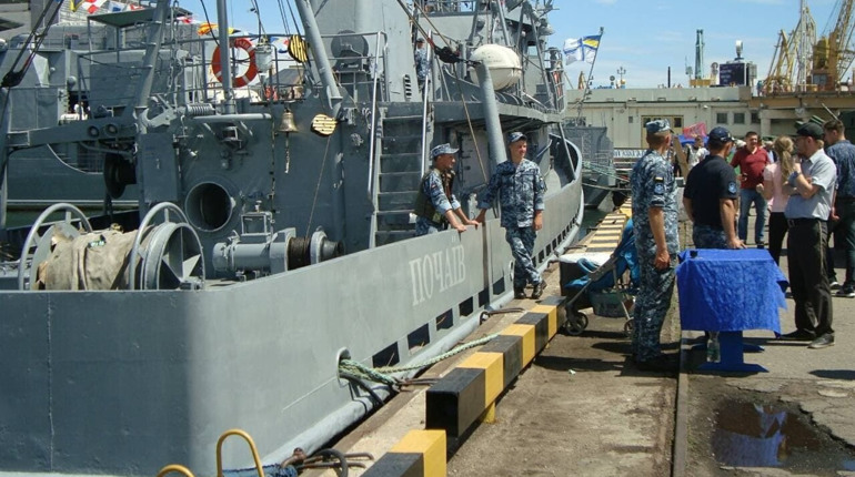 Почаївчани побували на "Почаєві" у День Військово-Морських Сил України 