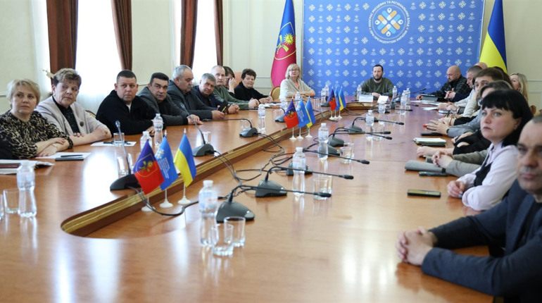 Соціальна політика в умовах війни. На Хмельниччині відбувся черговий «Діалог з громадами»