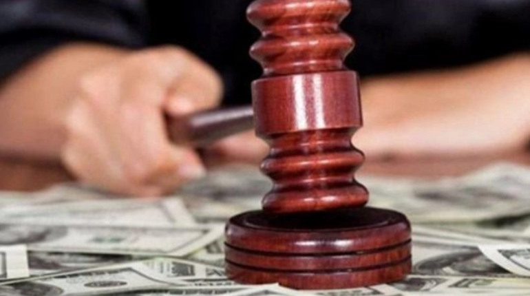 Суд покарав посадовця районної лікарні ветеринарної медицини, який виписував премії сам собі