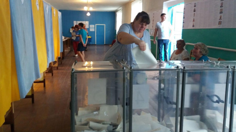 Українці можуть змінити виборчу адресу без прописки: як це зробити і що мають знати сватівчани