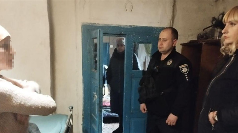 Звягельські поліцейські провели рейд по родинах зі складними життєвими обставинами
