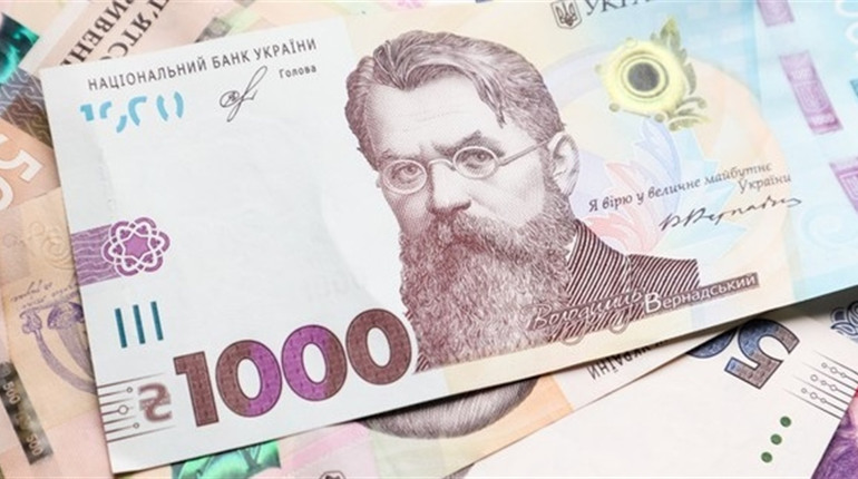 1000 за щеплення: шахраї виманюють особисті дані та дані карток українців