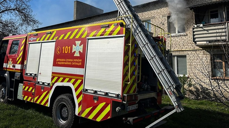 За крок від трагедії: на Вознесенщині підліток врятував молодшого брата з палаючої квартири