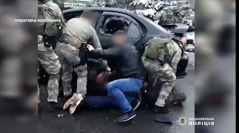 Квартирних злодіїв-гастролерів КОРД затримав у Кременці (відео)