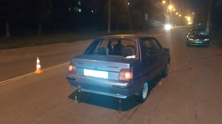 Слідчі Шепетівського РУП встановлюють обставини ДТП, при якій травмувались двоє дівчат