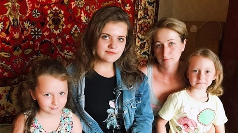 Калинівчани збирали гроші на слуховий апарат для шестирічної дівчинки