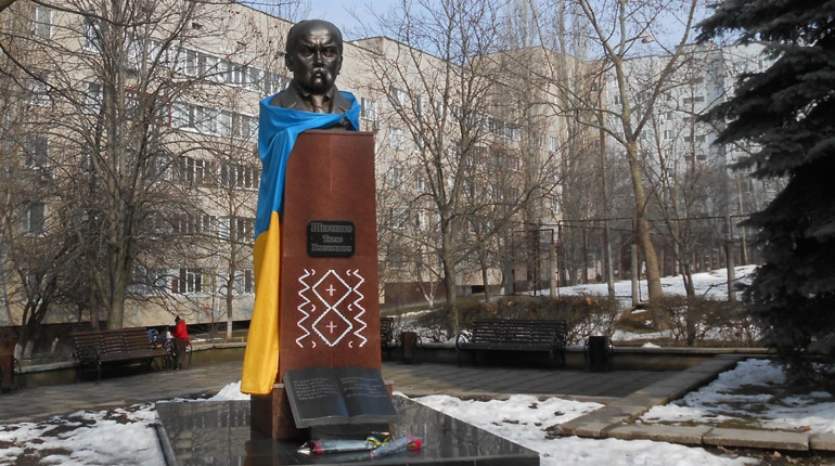 Южноукраїнськ чепуриться до Шевченківських днів