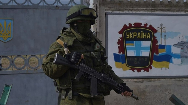 Двох жителів Криму підозрюють в колабораціонізмі: Працюють в «органах влади» ворога