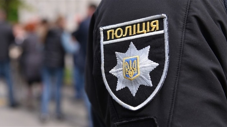 У Нетішині під час перевірки документів побили поліцейського