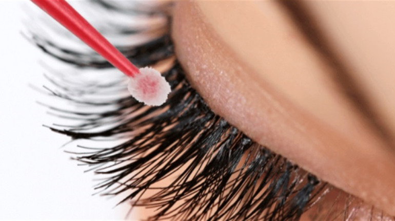 Праймер для вій: навіщо потрібен, як працює та як вибрати якісний засіб