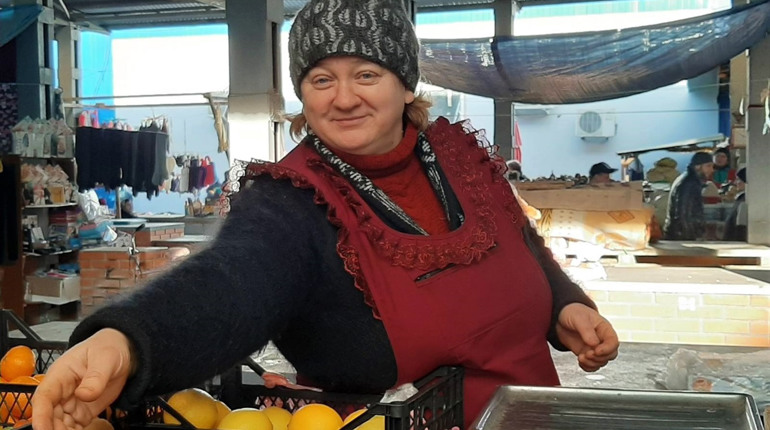 Як не мерзнути під час холодів на вулиці: лайфхаки від тих, хто постійно працює на свіжому повітрі