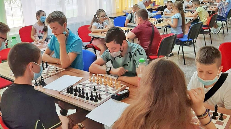 У Вараші відбувся дитячий шаховий турнір